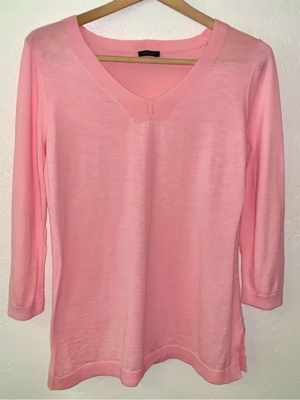 Talbots 100% Cotton Sweater Pink V-Neck 3/4 Sleeve Lightweight Candy Pink Medium